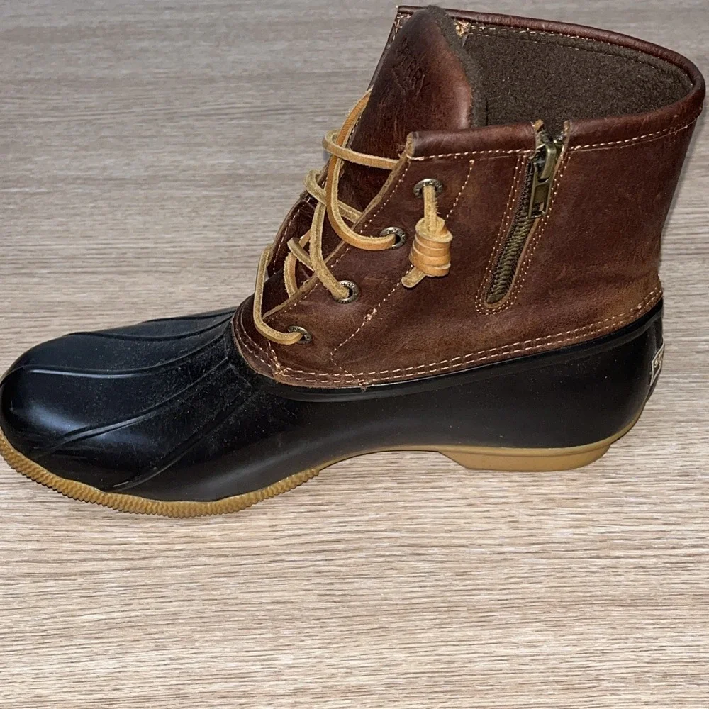 Sperry Top-Sider Women's 9.5 M Saltwater Duck Rain Boot STS91176, Dark Brown